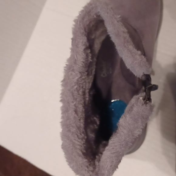 4/$60 New Short Gray Fit Body Boots - Size US8 - Picture 13 of 16